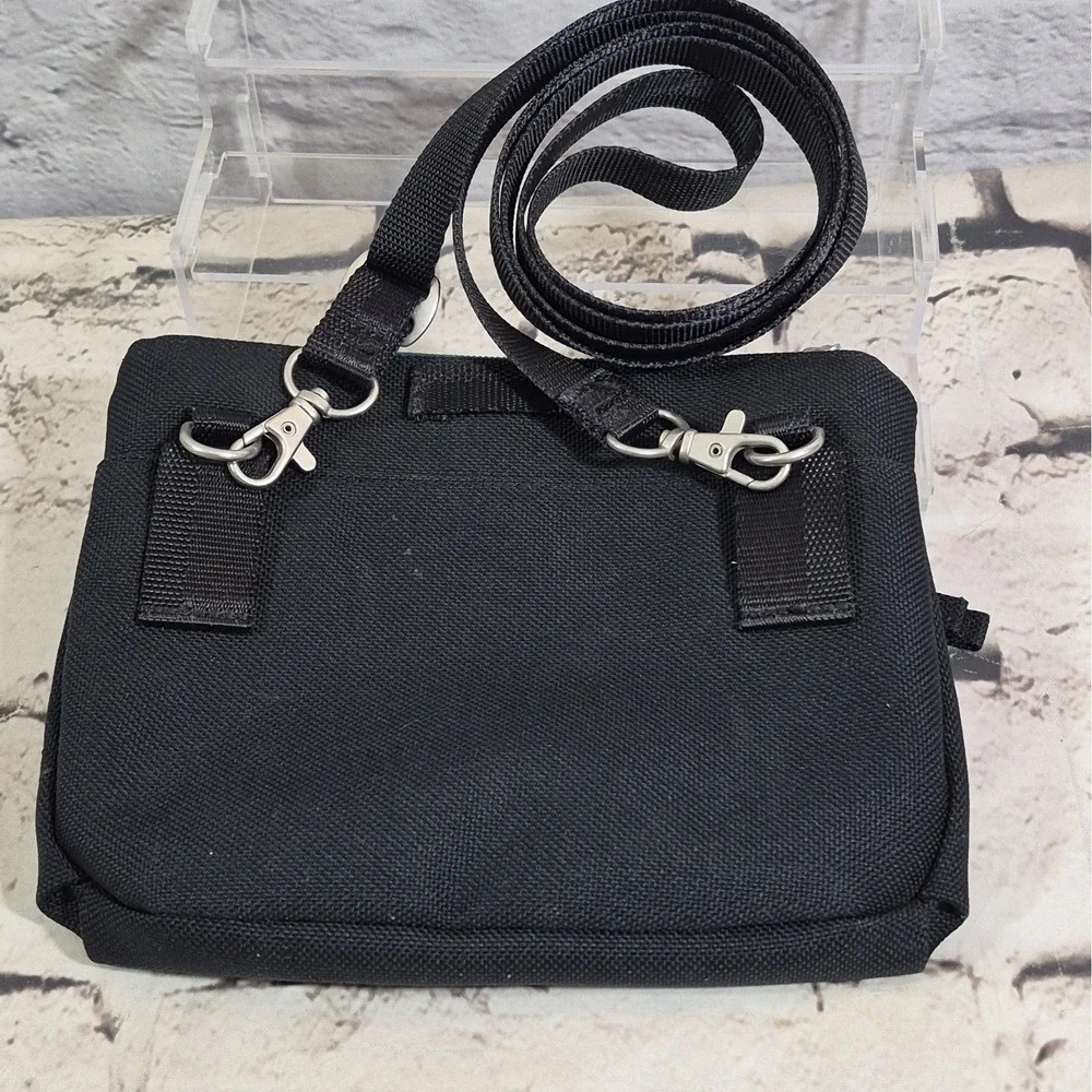 Haiku Impulse Crossbody Bag Black Green Multi-Pocket Travel Purse